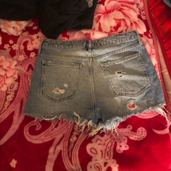 Shorts - Picture 2 of 2